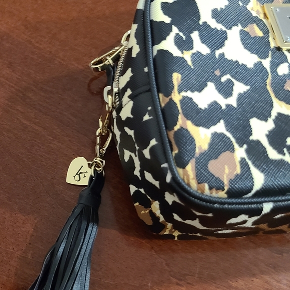 VICTORIA'S SECRET LEOPARD PRINTCROSSBODY BAG - Picture 12 of 13